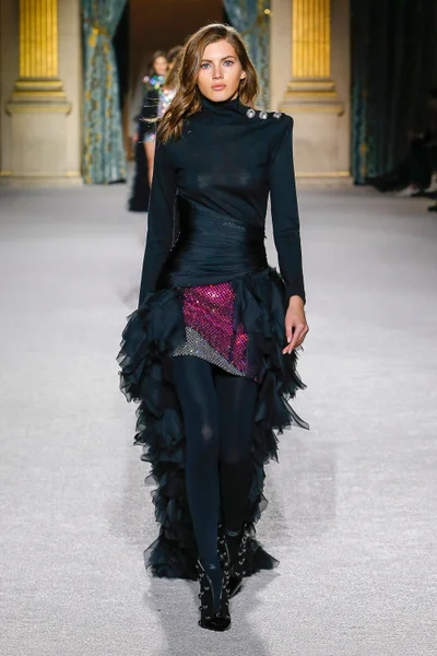 Look 77